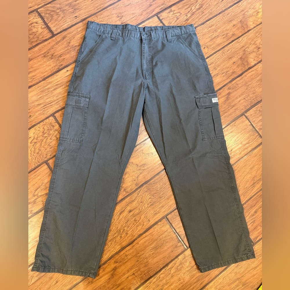 Wrangler Cargo Pants mens 40x30 green cotton baggy lightweight work casual nice!
